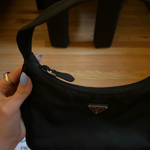 Prada Re-Nylon Re-Edition 2000 mini-bag - Black - Picture 7 of 9